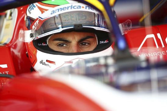 ยึดเสาแรก