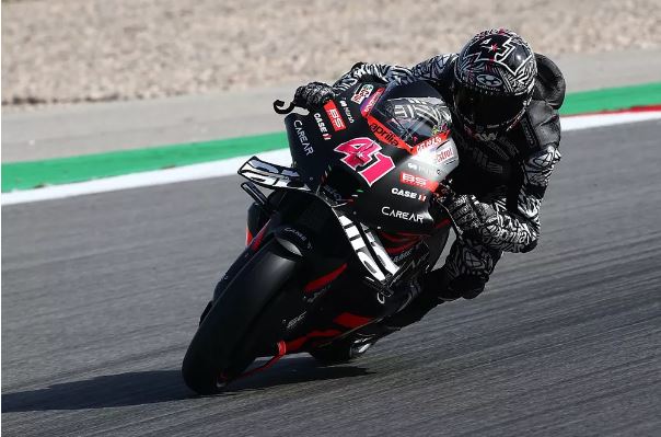 นักบิดคนแรก