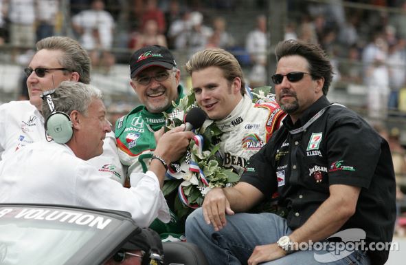 สนับสนุนพี่น้อง