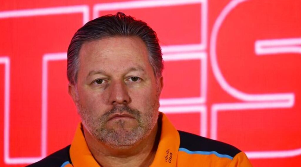 แม็คลาเรนแย่งกัน