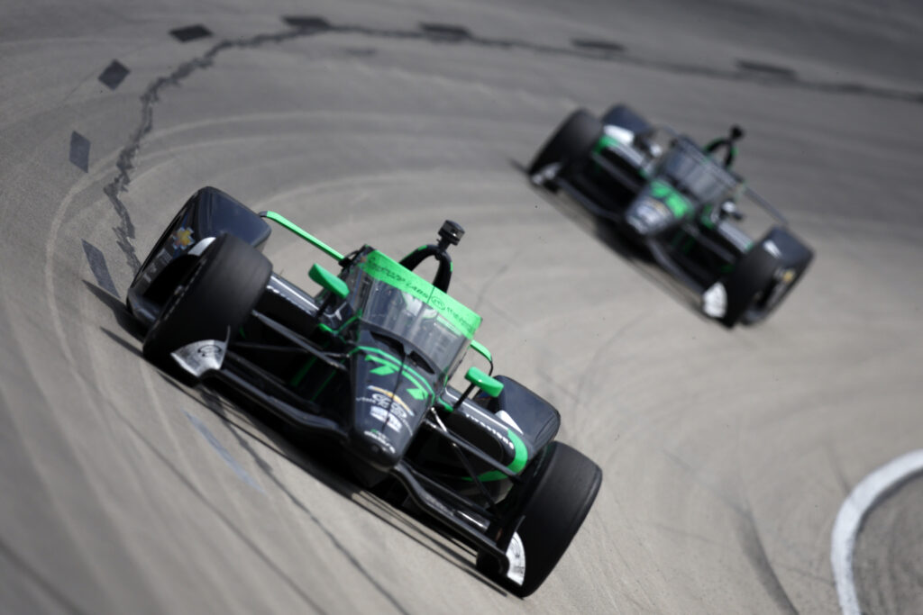 เคลื่อนไหวดุดัน