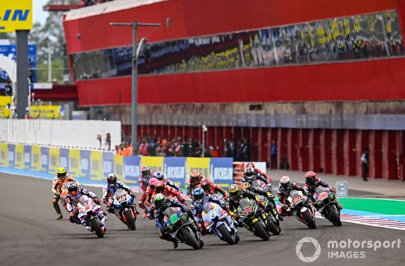 หัวหน้าฝ่ายคนใหม่