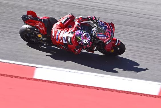 ดูคาติเข้าแถว