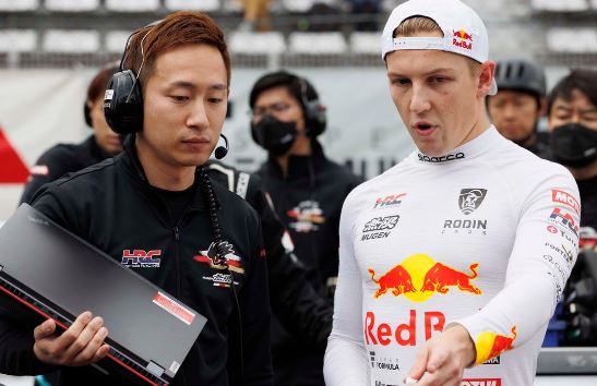 ลอว์สันตั้งคำถาม