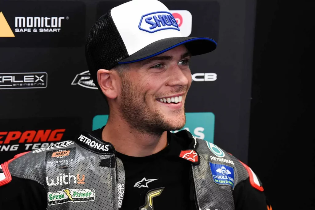 กําลังพิจารณา